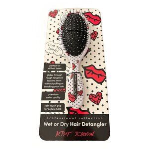 Hair Brush Betsey Johnson Pro Collection Wet/Dry Hair Detangler Brush NEW